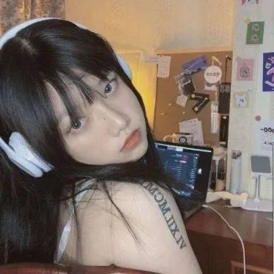 娱乐吃瓜酱头像女生,揭秘娱乐吃瓜酱头像背后的魅力女生